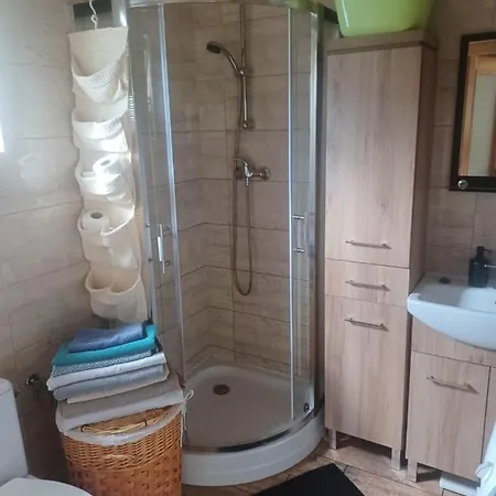 Kajetanowka بيت للعطل *